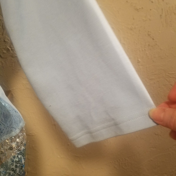 Top - Picture 2 of 4